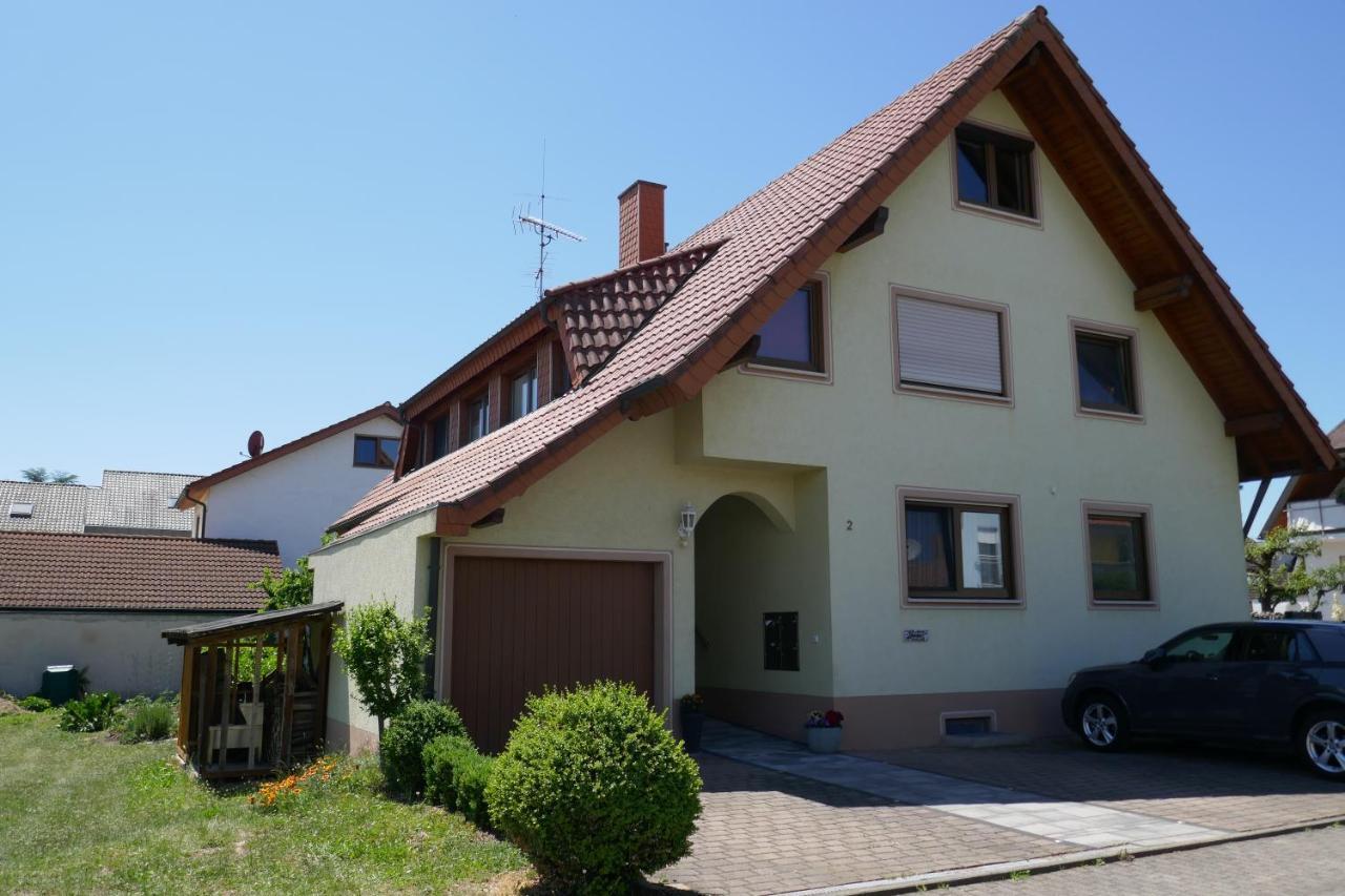 Moderne 2 Zi - Fewo Weinbergliebe Am Tuniberg Zwischen Freiburg Und Frankreich Merdingen Exterior photo